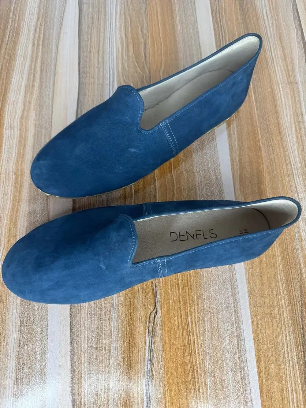 Denels women Blue Suede Slip-On Loafers Size 10